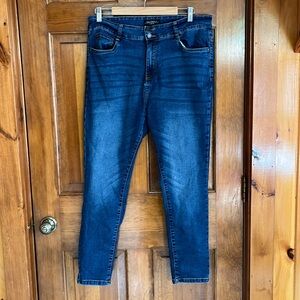 Truly Bella Women's Jean Size 18